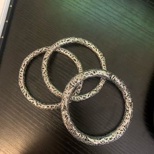 Kendra Scott silver bangles set of 3